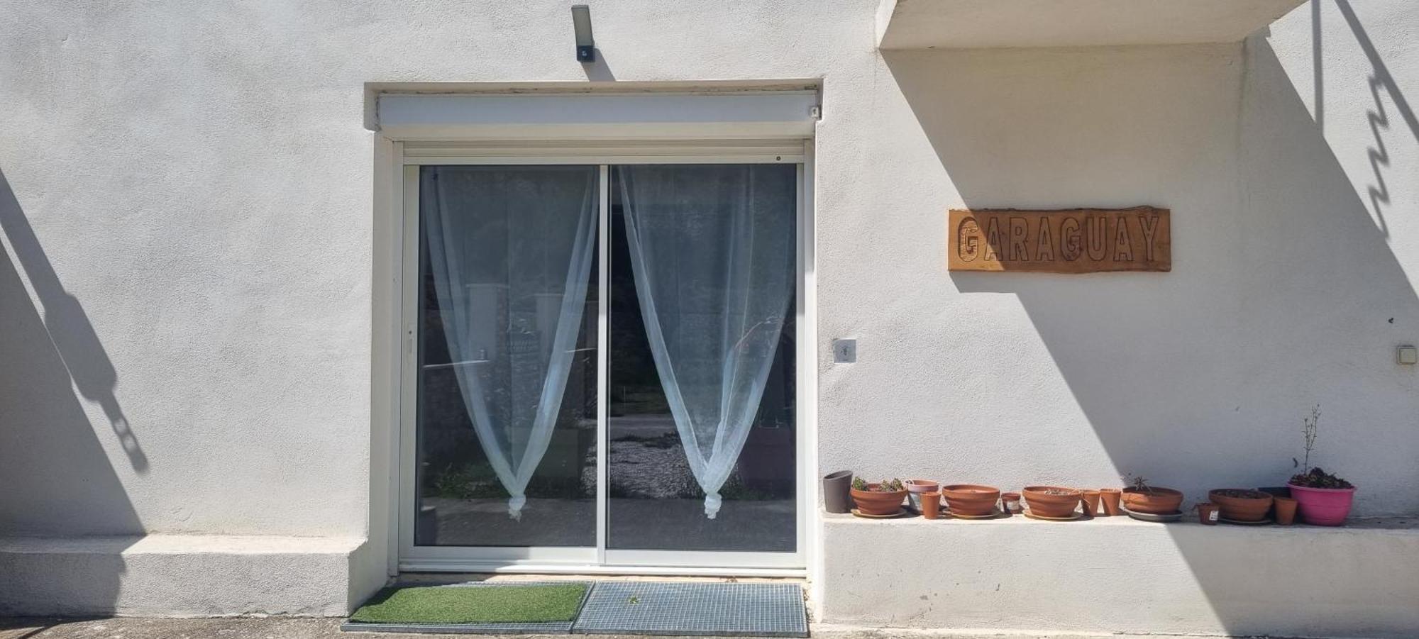 Location Venelles Villa Exterior photo